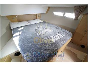 Sealine C330v