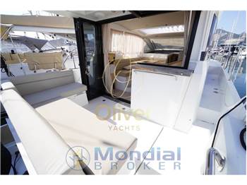 Sealine C330v