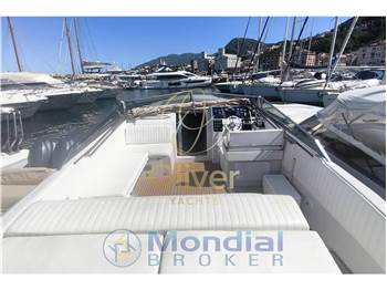 Tornado 38 Flush Deck