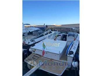 Tornado 38 Flush Deck