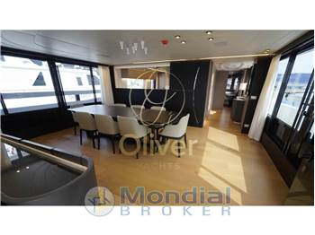 ISA Yachts EXTRA 93