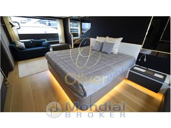 ISA Yachts EXTRA 93