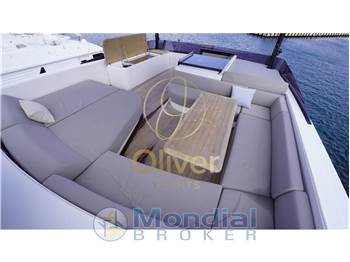 ISA Yachts EXTRA 93