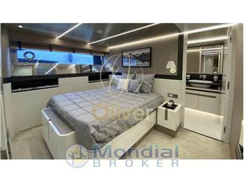 ISA Yachts EXTRA 93