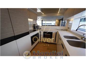 ISA Yachts EXTRA 93