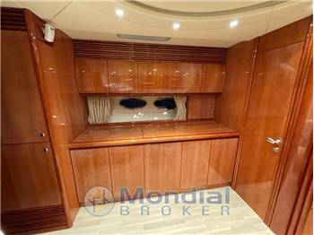 Pershing 54