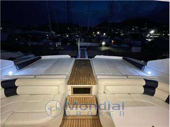 Pershing 54