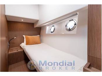 Solaris Power 57 Lobster