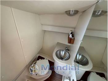 Tiara 2900 Coronet Harbour Edition