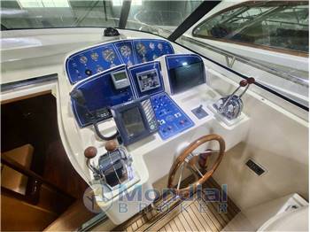 Cayman yachts 40 W.A.