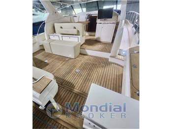 Cayman yachts 40 W.A.