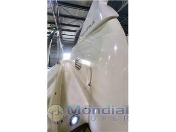 Cayman yachts 40 W.A.