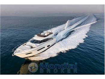Ferretti yachts 550
