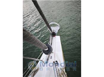 beneteau Oceanis 35