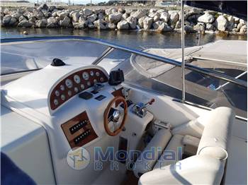 Mano' Marine 32