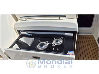 Quicksilver Sundeck 875
