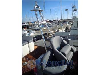 Need yacht 33 cabin