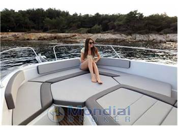 Jeanneau Cap camarat 9.0 cc