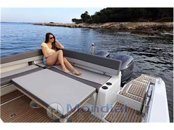 Jeanneau Cap camarat 9.0 cc