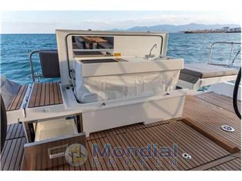 Jeanneau yacht J60