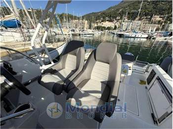 Jeanneau Cap camarat 9.0 wa