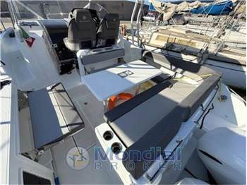 Jeanneau Cap camarat 9.0 wa