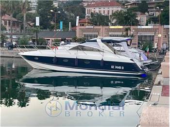 Princess yachts V 42