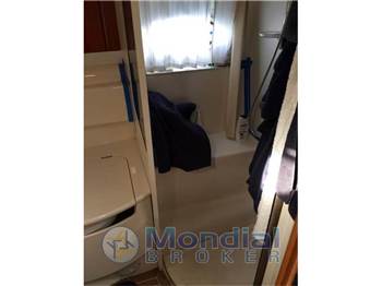 Princess yachts V 42