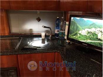 Princess yachts V 42