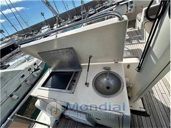 Mainship 400 trawler