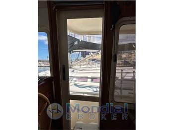 Mainship 400 trawler