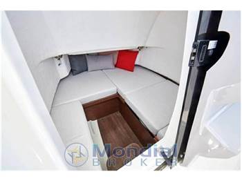 Jeanneau Cap camarat 7.5 cc serie 3