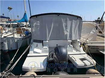 Beneteau Antares 8