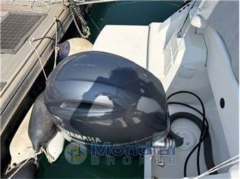 Beneteau Antares 8
