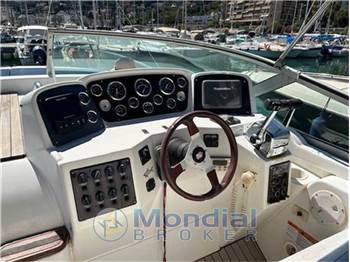 Chris craft 308 express cruiser