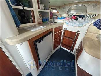 Chris craft 308 express cruiser