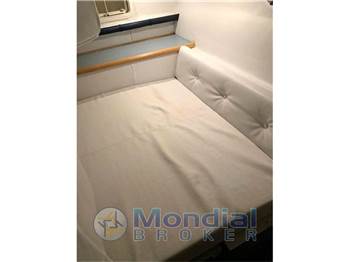 Bayliner Avanti 3055