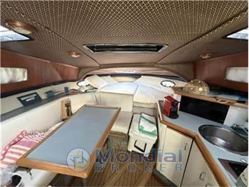 Bayliner Avanti 3055