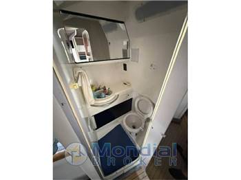 Bayliner Avanti 3055