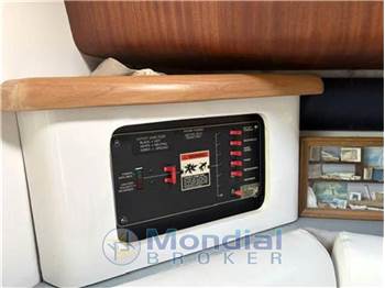 Bayliner Avanti 3055