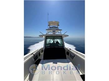 BOSTON WHALER 370 outrage