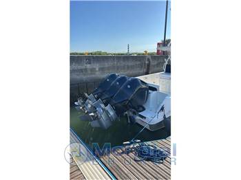 BOSTON WHALER 370 outrage