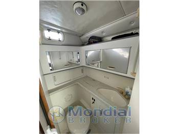 BOSTON WHALER 31 L