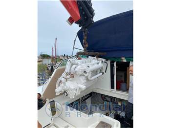 BOSTON WHALER 31 L