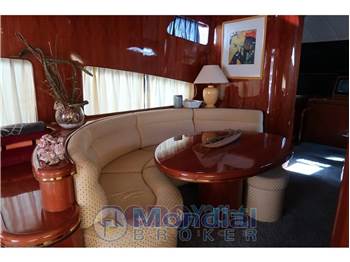 Elegance 70 Flybridge