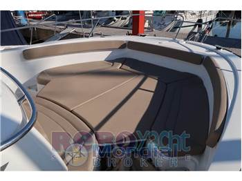 Jeanneau Cap Camarat 8.5 CC