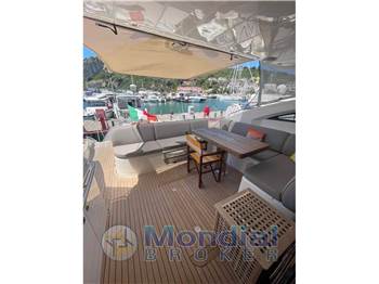 Princess Yachts V62