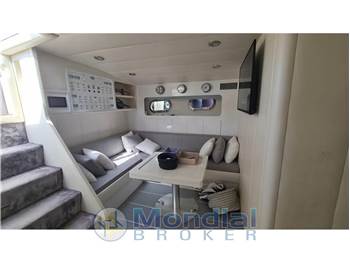 Magnum Marine 53