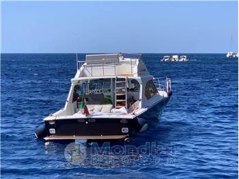 Magnum Marine 38 Sport Fisherman