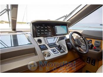 Princess Yachts F70